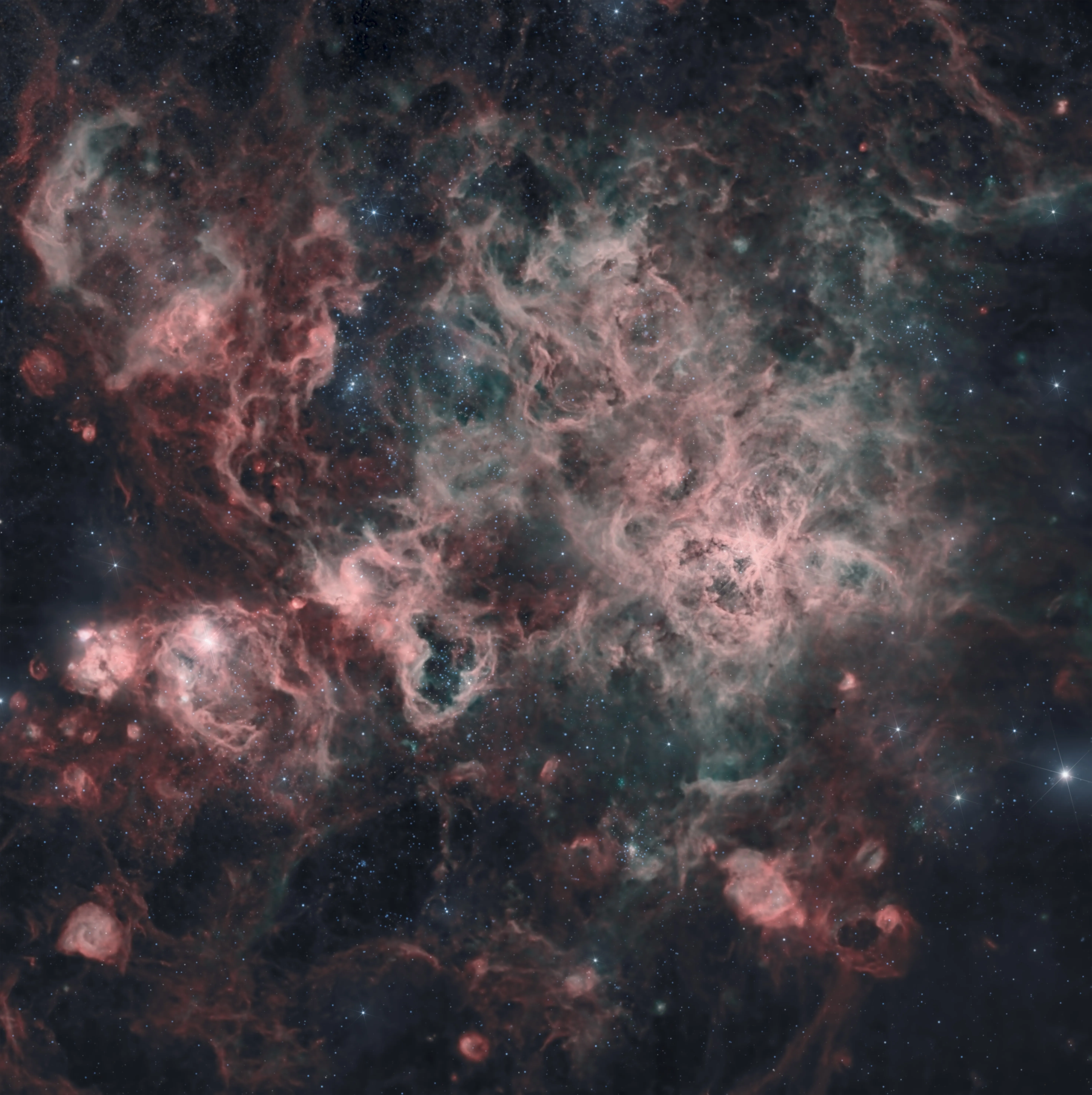 NGC 2070 · Tarantula Nebula, Large Magellanic Cloud